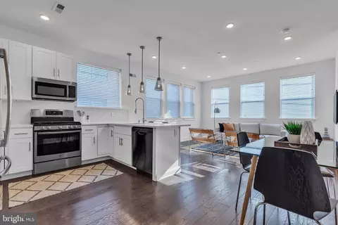 207 E Allen St #5, Philadelphia, PA 19125