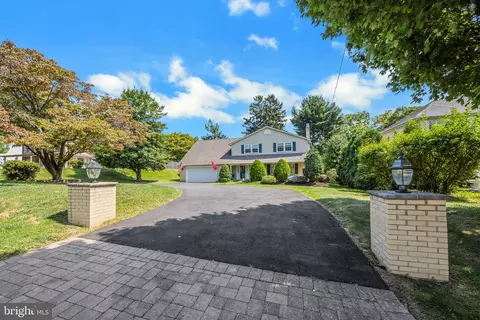 1015 Welsh Rd, Philadelphia, PA 19115