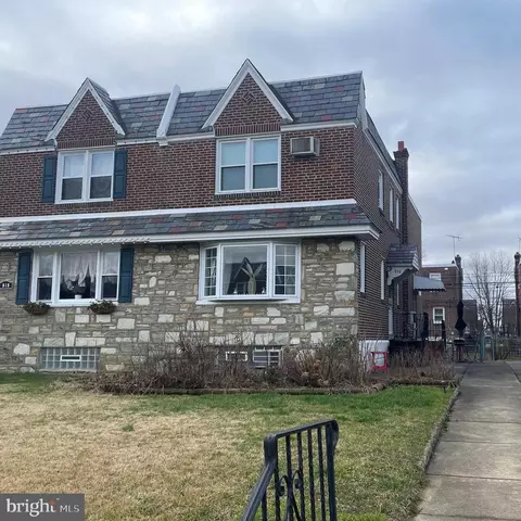 916 Friendship St, Philadelphia, PA 19111