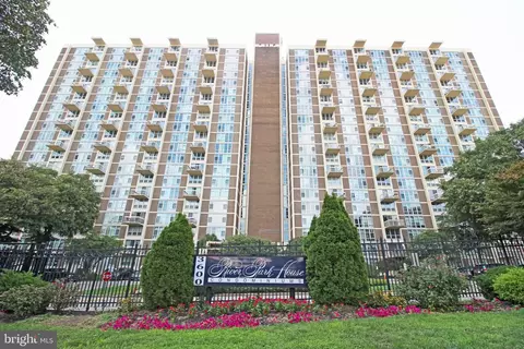 3600 Conshohocken Ave #2205, Philadelphia, PA 19131