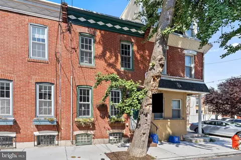 2403 Madison Sq, Philadelphia, PA 19146