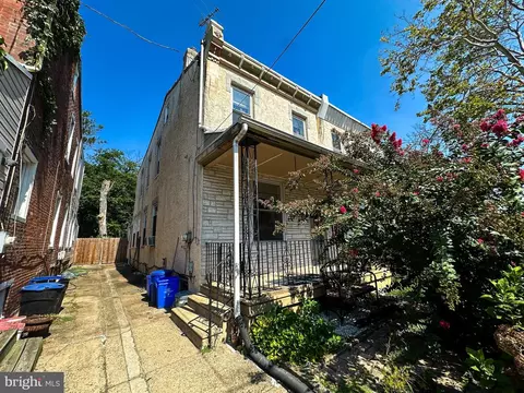 5920 Hegerman St, Philadelphia, PA 19135