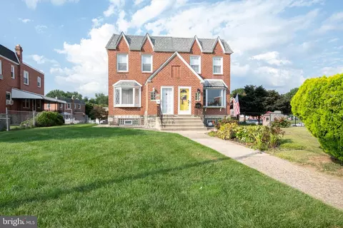 826 Glenn St, Philadelphia, PA 19115