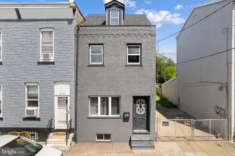 2739 41 Pratt St, Philadelphia, PA 19137