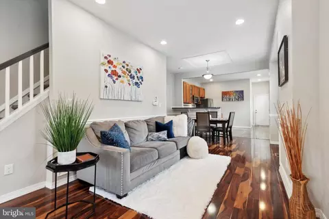 618 E Woodlawn St, Philadelphia, PA 19144