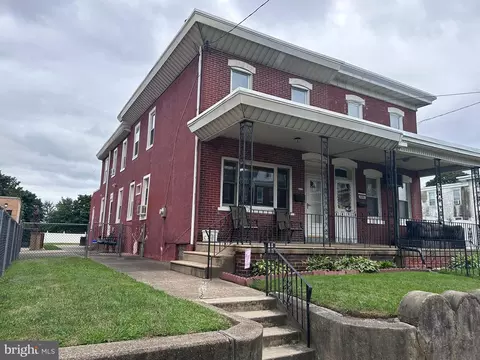 7043 Tulip St, Philadelphia, PA 19135