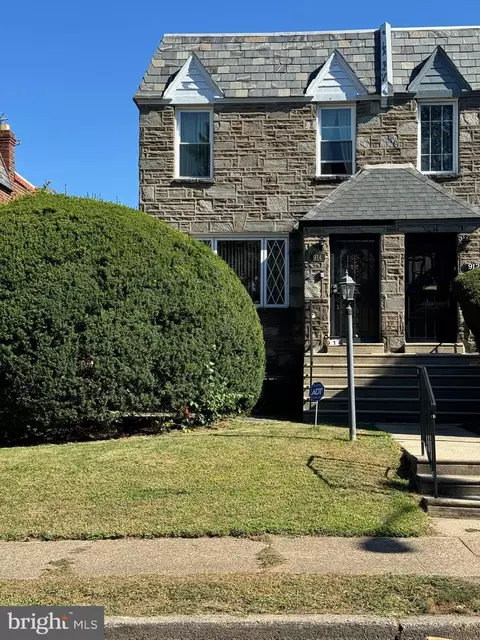 914 E Slocum St, Philadelphia, PA 19150