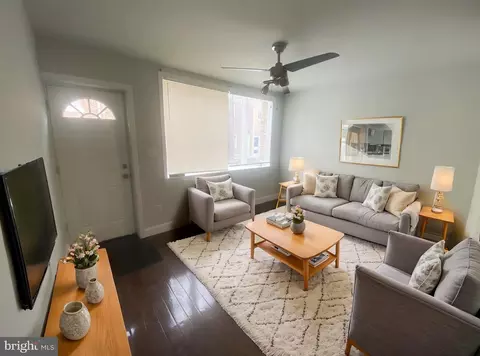215 Sigel St, Philadelphia, PA 19148