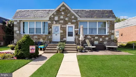 1020 Hartel Ave, Philadelphia, PA 19111