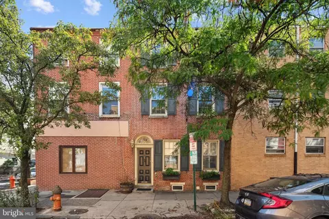 2002 Lombard St, Philadelphia, PA 19146