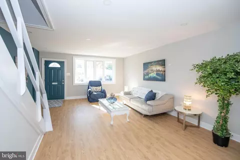 6634 Claridge St, Philadelphia, PA 19111