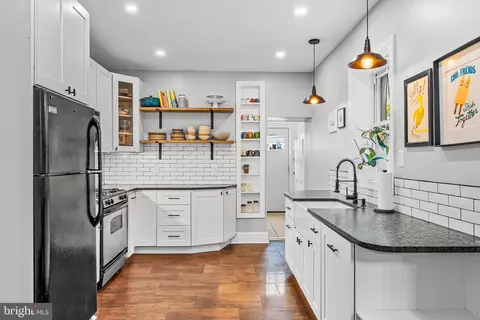 1833 Dickinson St, Philadelphia, PA 19146
