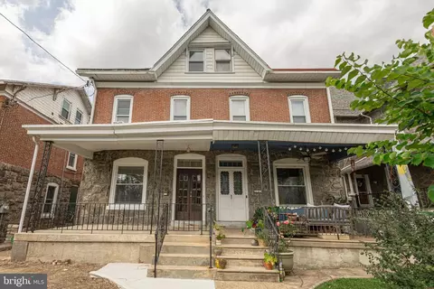 121 Rochelle Ave, Philadelphia, PA 19128