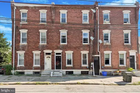 3827 Terrace St, Philadelphia, PA 19128