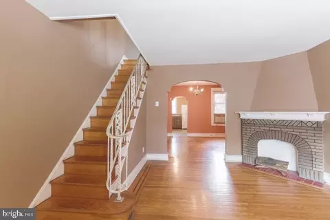 5946 Kemble Ave, Philadelphia, PA 19138
