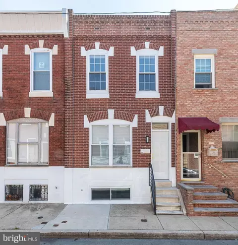 2441 S Iseminger St, Philadelphia, PA 19148