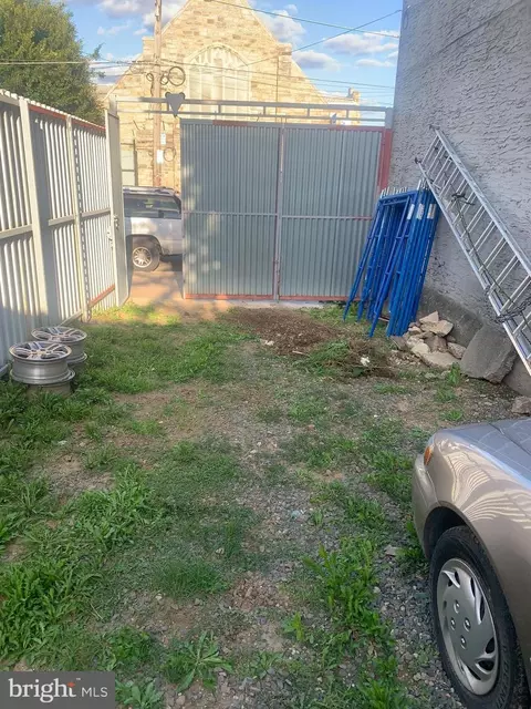 3406 H St, Philadelphia, PA 19134