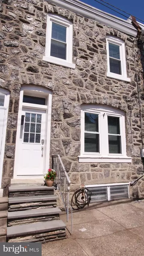 271 Kalos St, Philadelphia, PA 19128