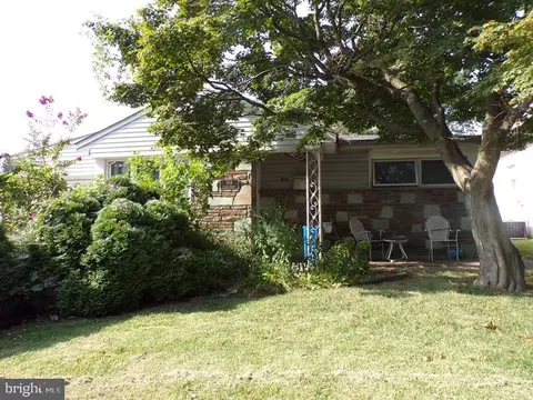 8114 Gilbert St, Philadelphia, PA 19150