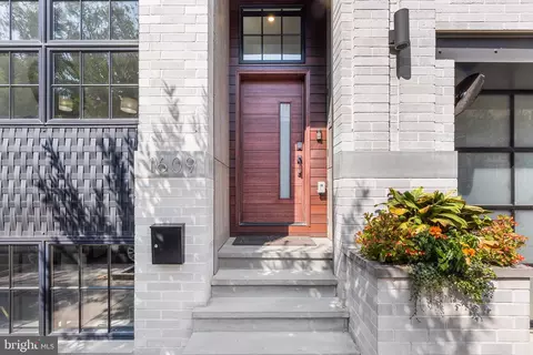 1609 Montrose St, Philadelphia, PA 19146