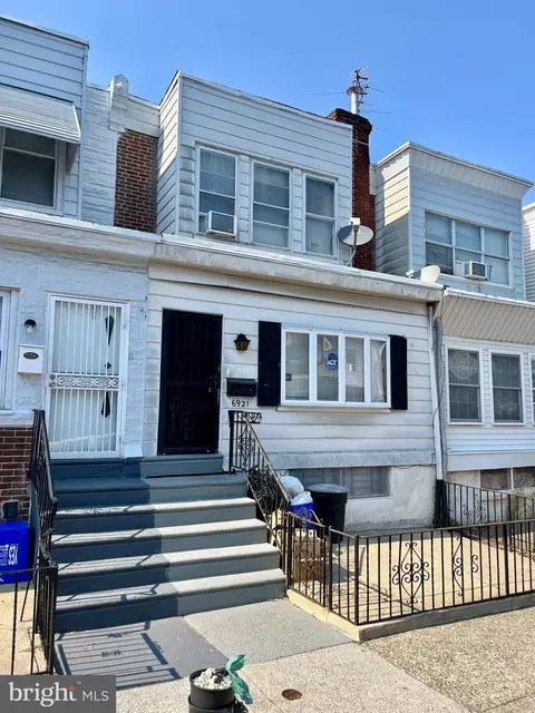 6921 Garman St, Philadelphia, PA 19142