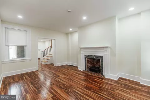 110 Kenilworth St, Philadelphia, PA 19147