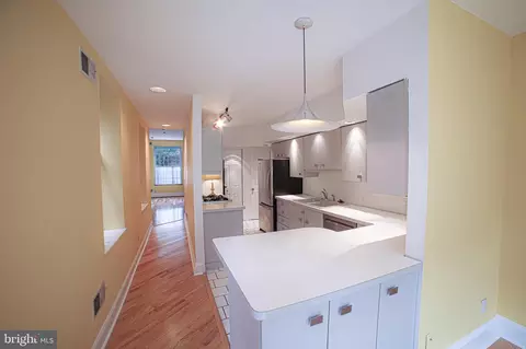 829 N 25th St, Philadelphia, PA 19130