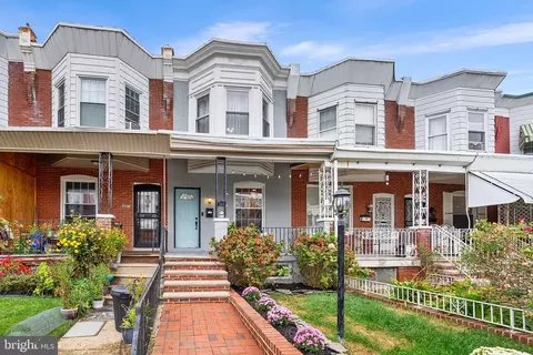 249 E Slocum St, Philadelphia, PA 19119