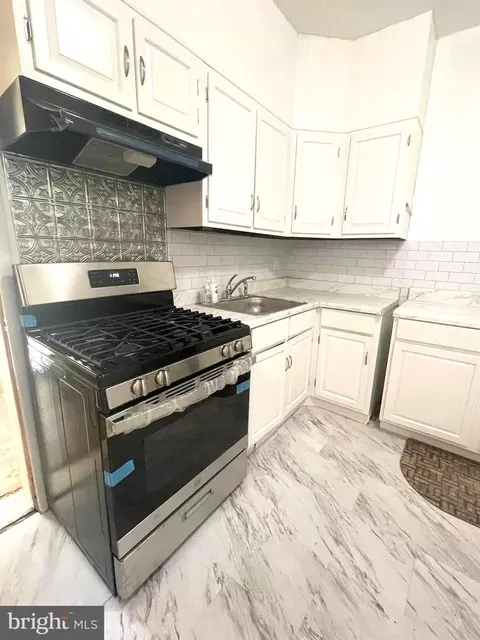 4414 N 18th St, Philadelphia, PA 19140