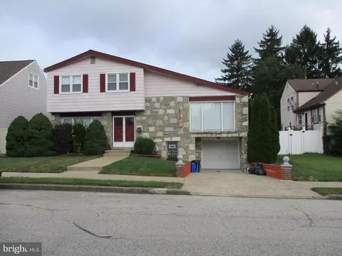 9826 Bridle Rd, Philadelphia, PA 19115