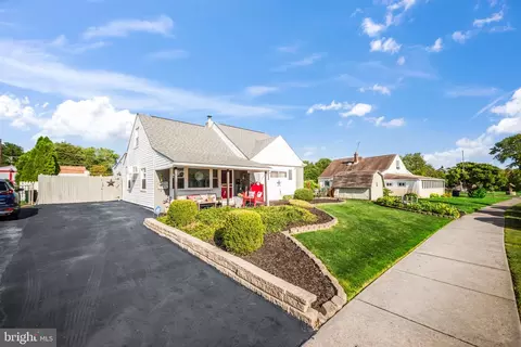 813 Tomlinson Rd, Philadelphia, PA 19116