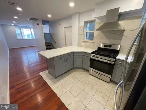 1239 S 6th St, Philadelphia, PA 19147