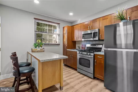 3034 E Thompson St, Philadelphia, PA 19134