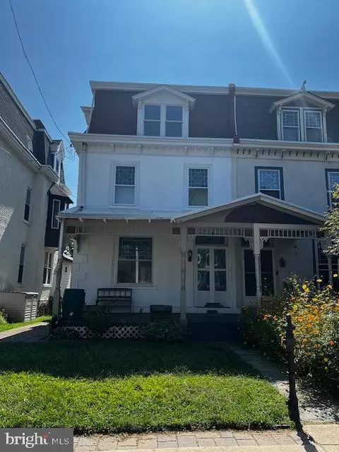 559 Leverington Ave, Philadelphia, PA 19128