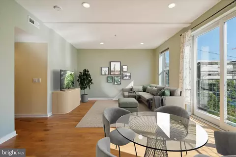 712 N 2nd St #21, Philadelphia, PA 19123
