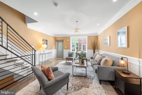 513 Dickinson St, Philadelphia, PA 19147
