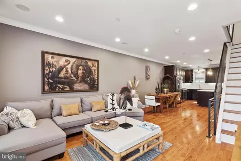 2559 Kern St, Philadelphia, PA 19125