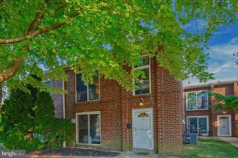 9001 Ridge # 2, Philadelphia, PA 19128
