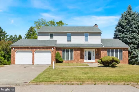 720 Caledonia St, Philadelphia, PA 19128