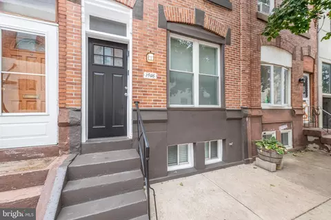 1946 S Chadwick St, Philadelphia, PA 19145