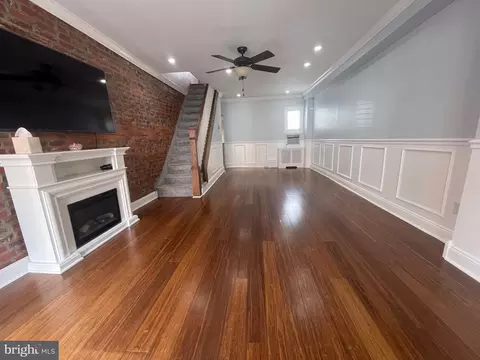 2122 S Howard St, Philadelphia, PA 19148