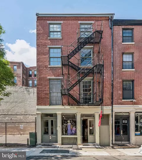 112 N 3rd St, Philadelphia, PA 19106