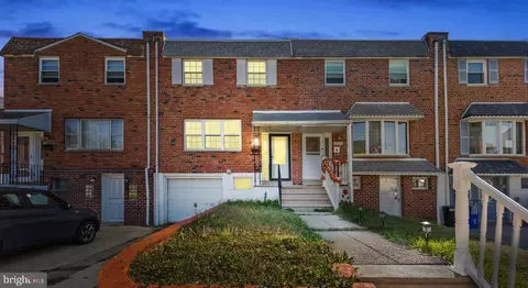 12437 Sweet Briar Rd, Philadelphia, PA 19154