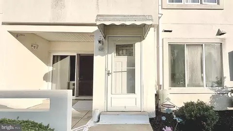 127 Benjamin Ct #F127, Philadelphia, PA 19114