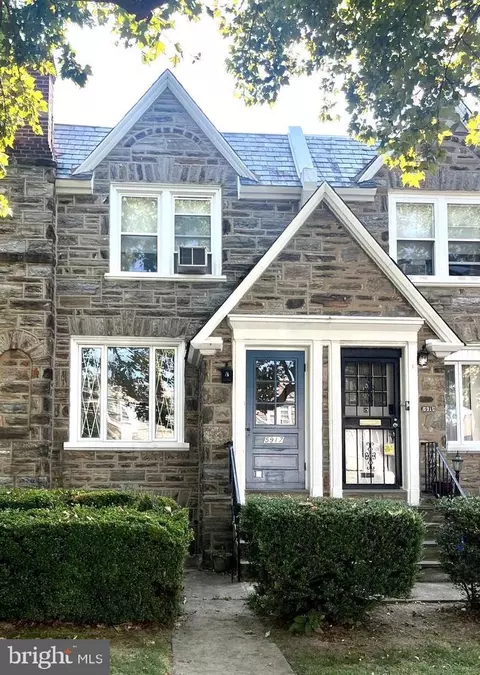 5917 Horrocks St, Philadelphia, PA 19149