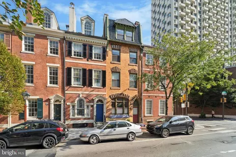 703 Spruce St, Philadelphia, PA 19106