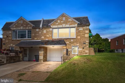 2931 Walnut Hill St, Philadelphia, PA 19152