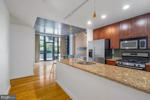 319 Vine St #108, Philadelphia, PA 19106