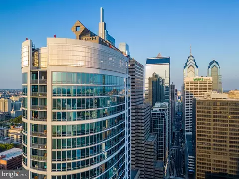 2101 Market St #2901, Philadelphia, PA 19103