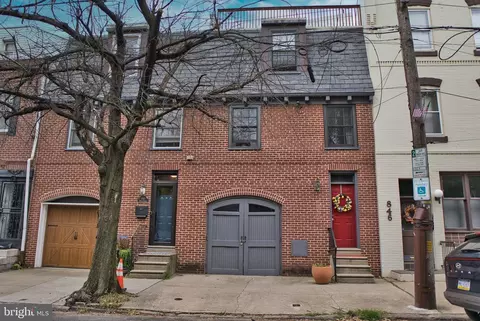 848 S Front St, Philadelphia, PA 19147